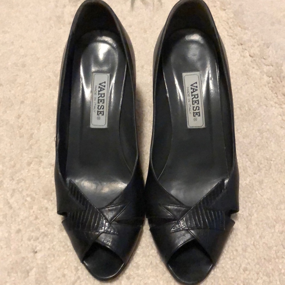Vintage Varese Black Leather Shoes Size 6-1/2